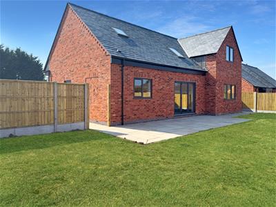 Open Plan Living / Dining / Kitchen